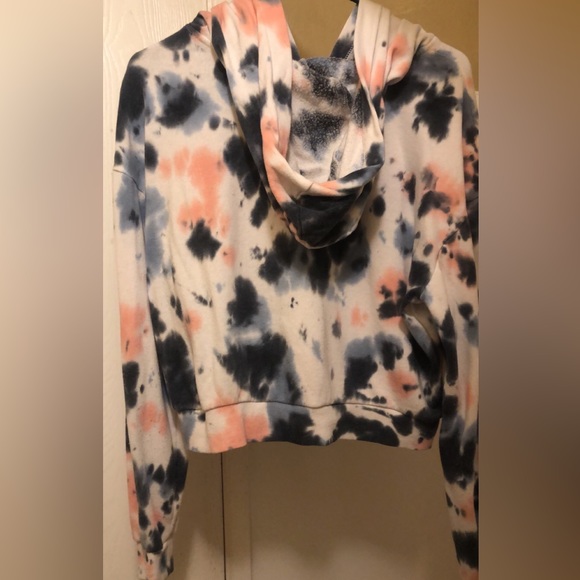 Light colored hoodie - Picture 2 of 3